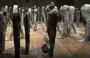 Magdalena Abakanowicz. Crowd and Individual