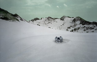 Thomas Wrede. Strange Paradise
